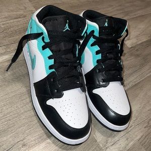 Air Jordan Mid
